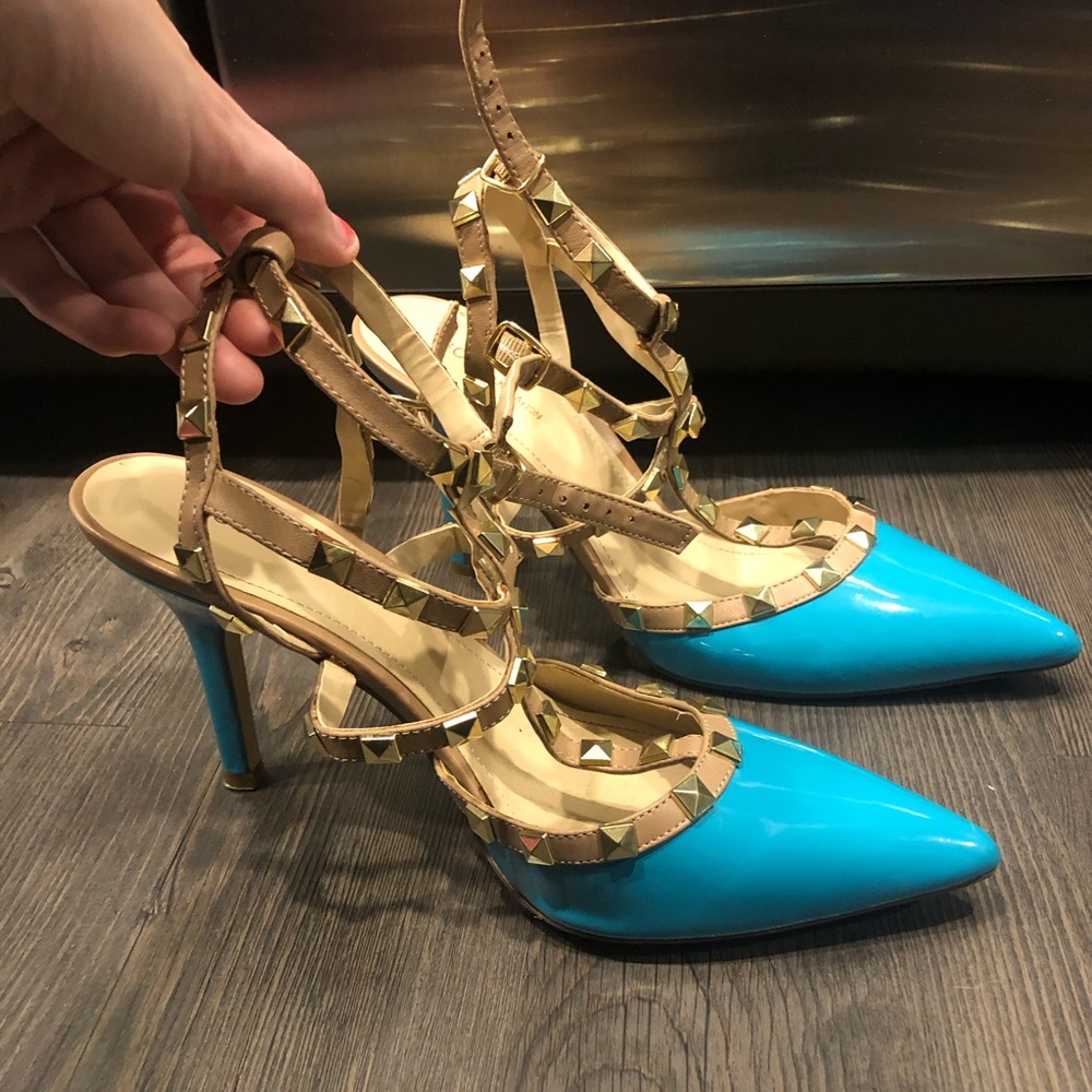 BCBG heels